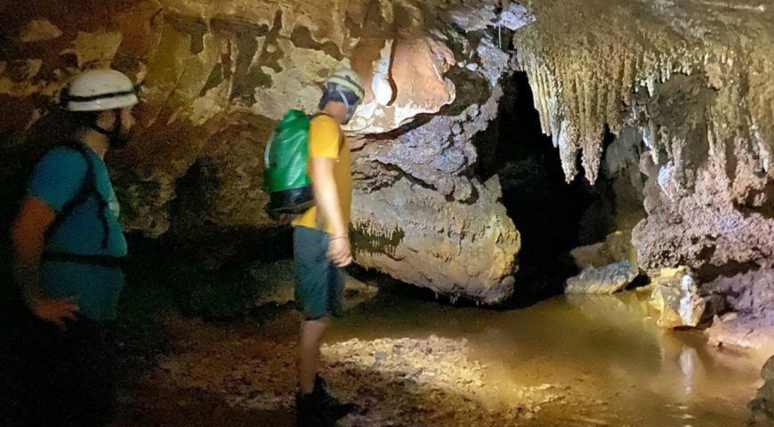 Uma Aventura na Caverna